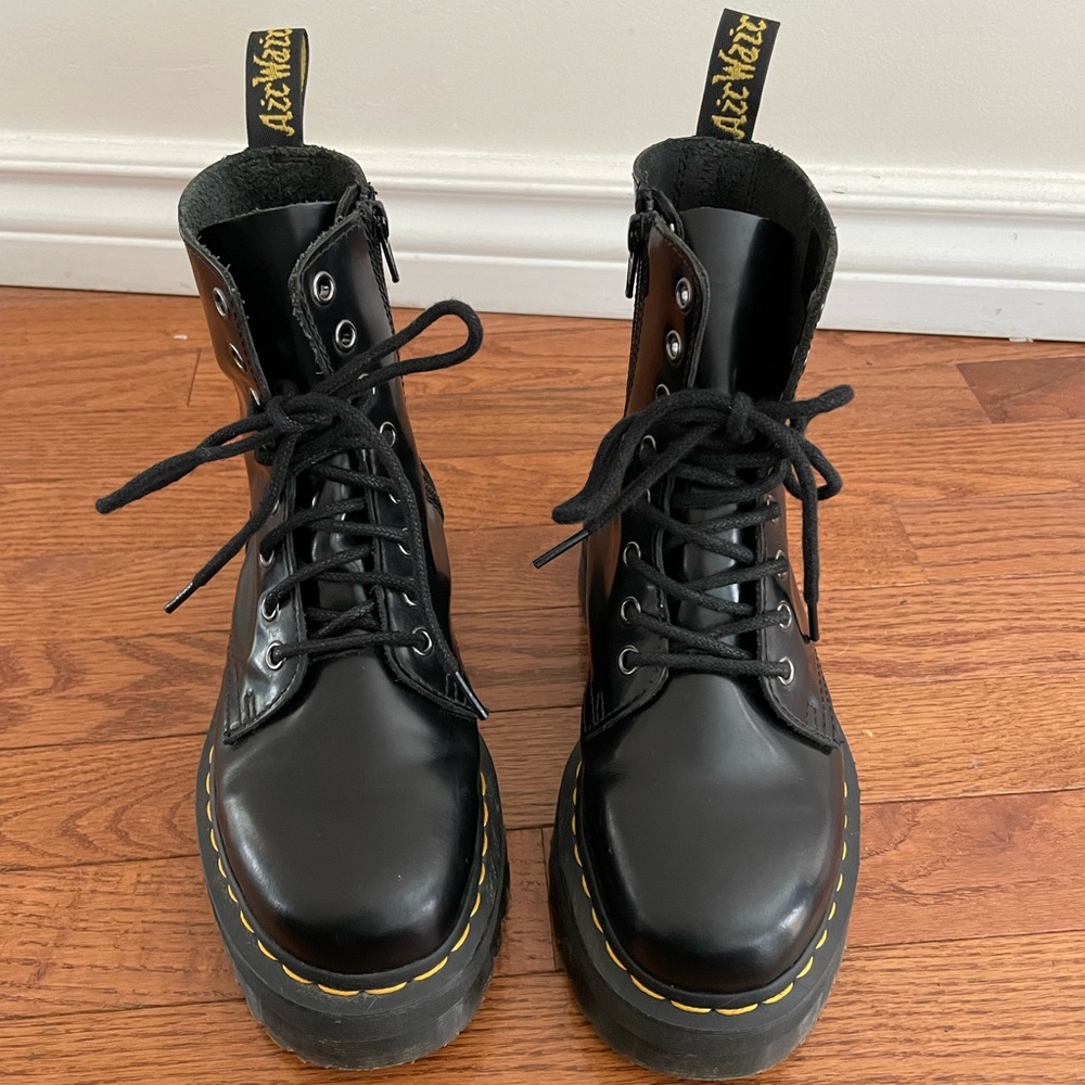 Dr. Martens Jadon Platform Boots, sz 6